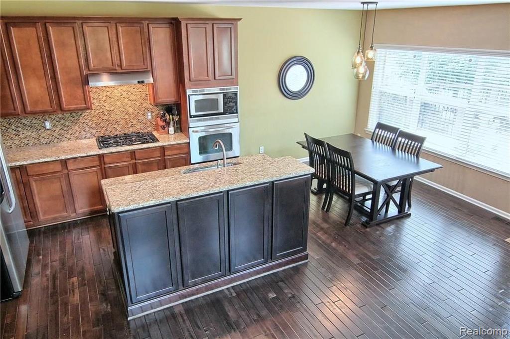 3558 Hogan Circle Rochester Hills, MI 48307 - Photo 10 of 30