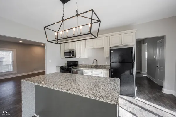 $1,950 | 3117 North Park Avenue, Indianapolis, IN 46205