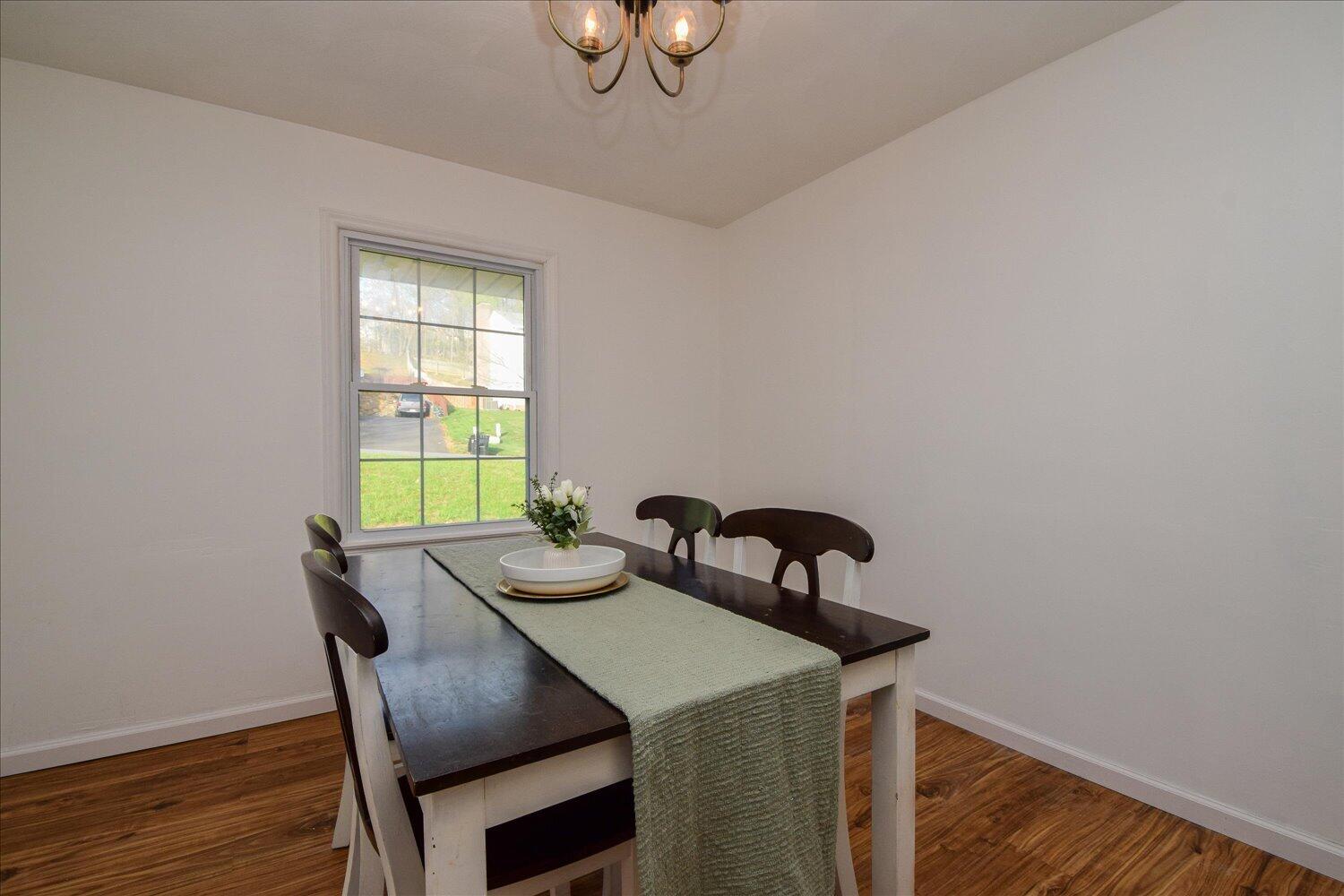 7125 Cedar Crest Road Roanoke, VA 24019 - Photo 13 of 30 06-7125 Cedar Crest-6