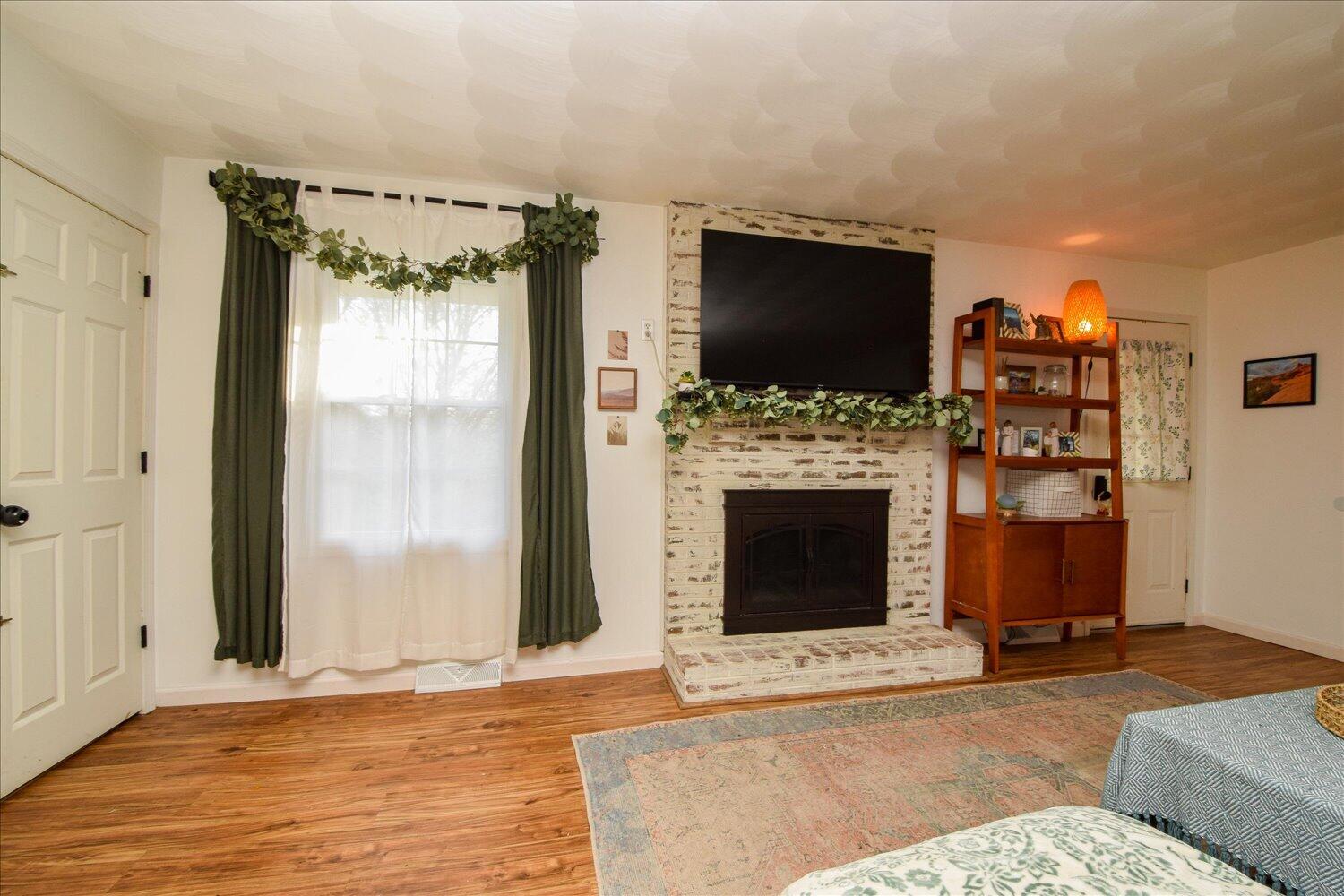 7125 Cedar Crest Road Roanoke, VA 24019 - Photo 5 of 30 07-7125 Cedar Crest-7