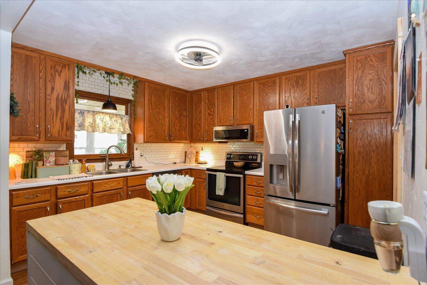 7125 Cedar Crest Road Roanoke, VA 24019 - Photo 6 of 30 09-7125 Cedar Crest-9