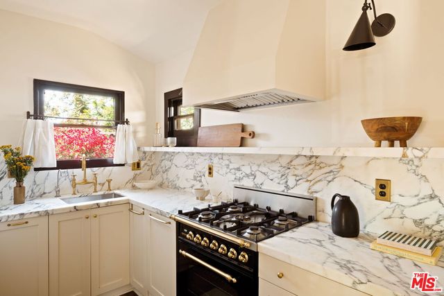 $1,160,000 | 1475 Wallace Avenue, Los Angeles, CA 90026