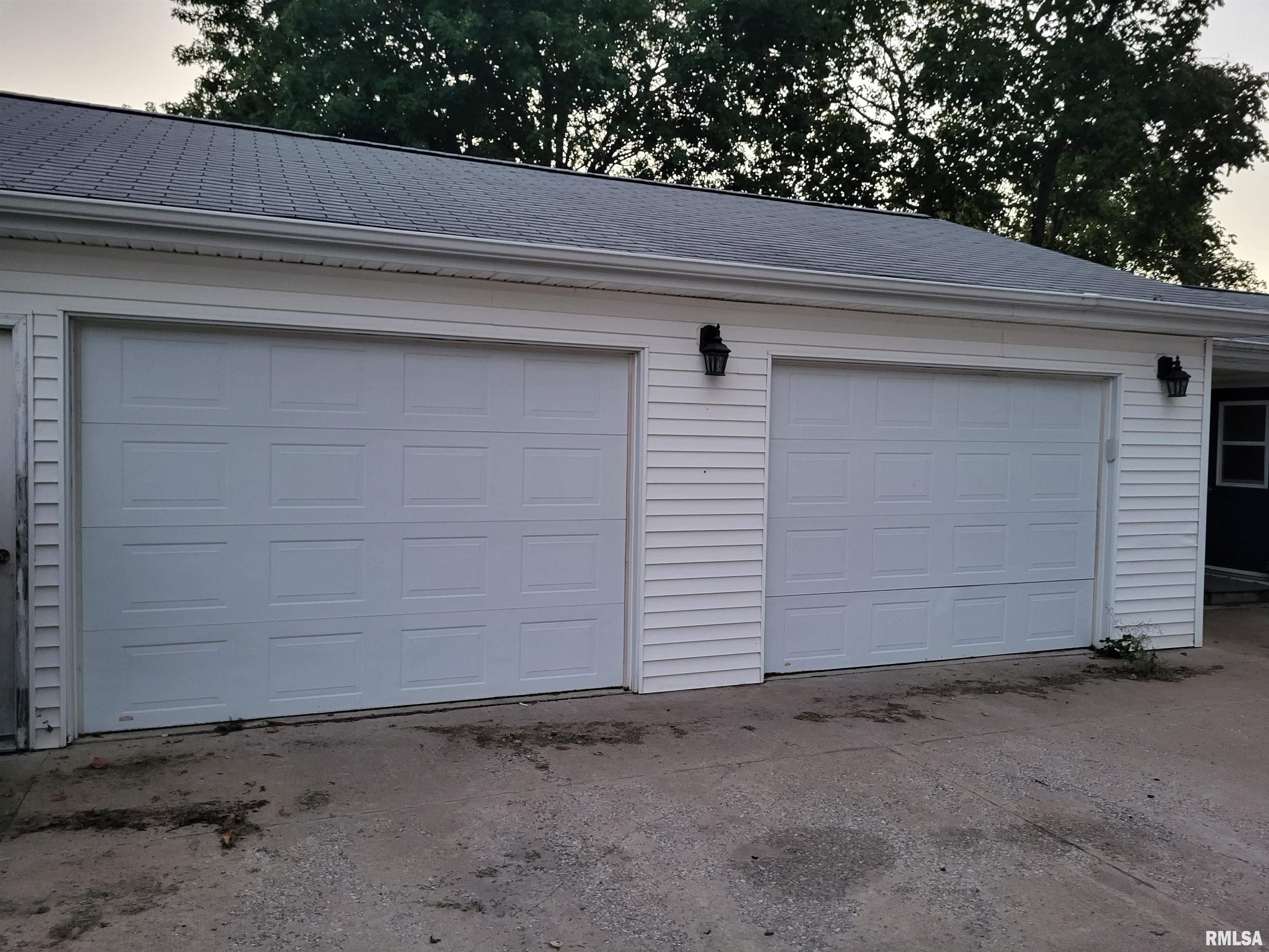 804 Main Street Augusta, IL 62311 - Photo 3 of 16