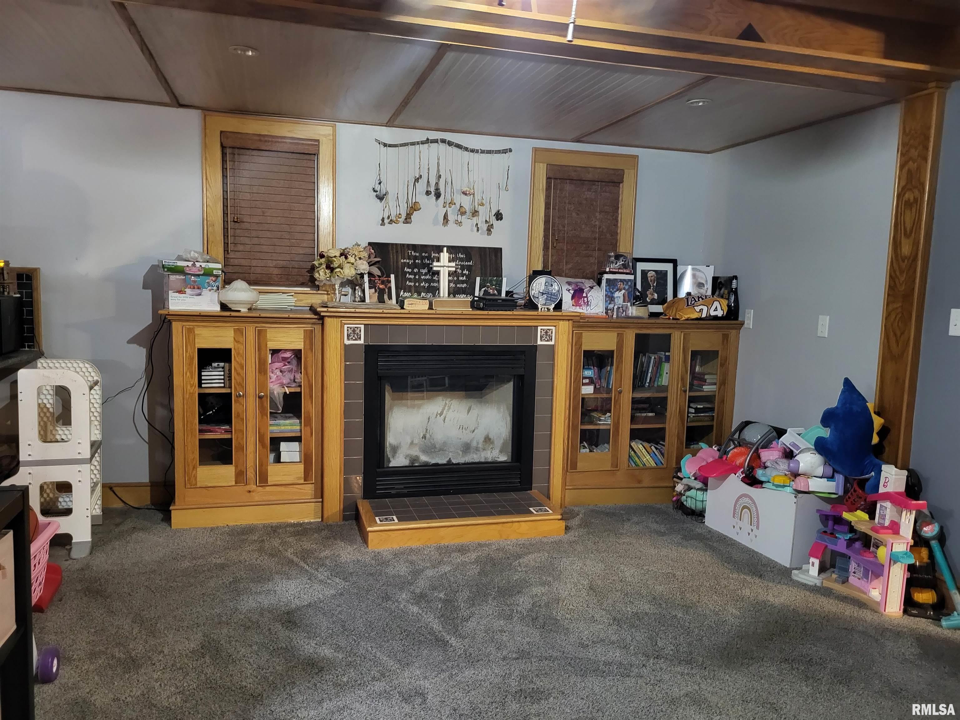 804 Main Street Augusta, IL 62311 - Photo 6 of 16