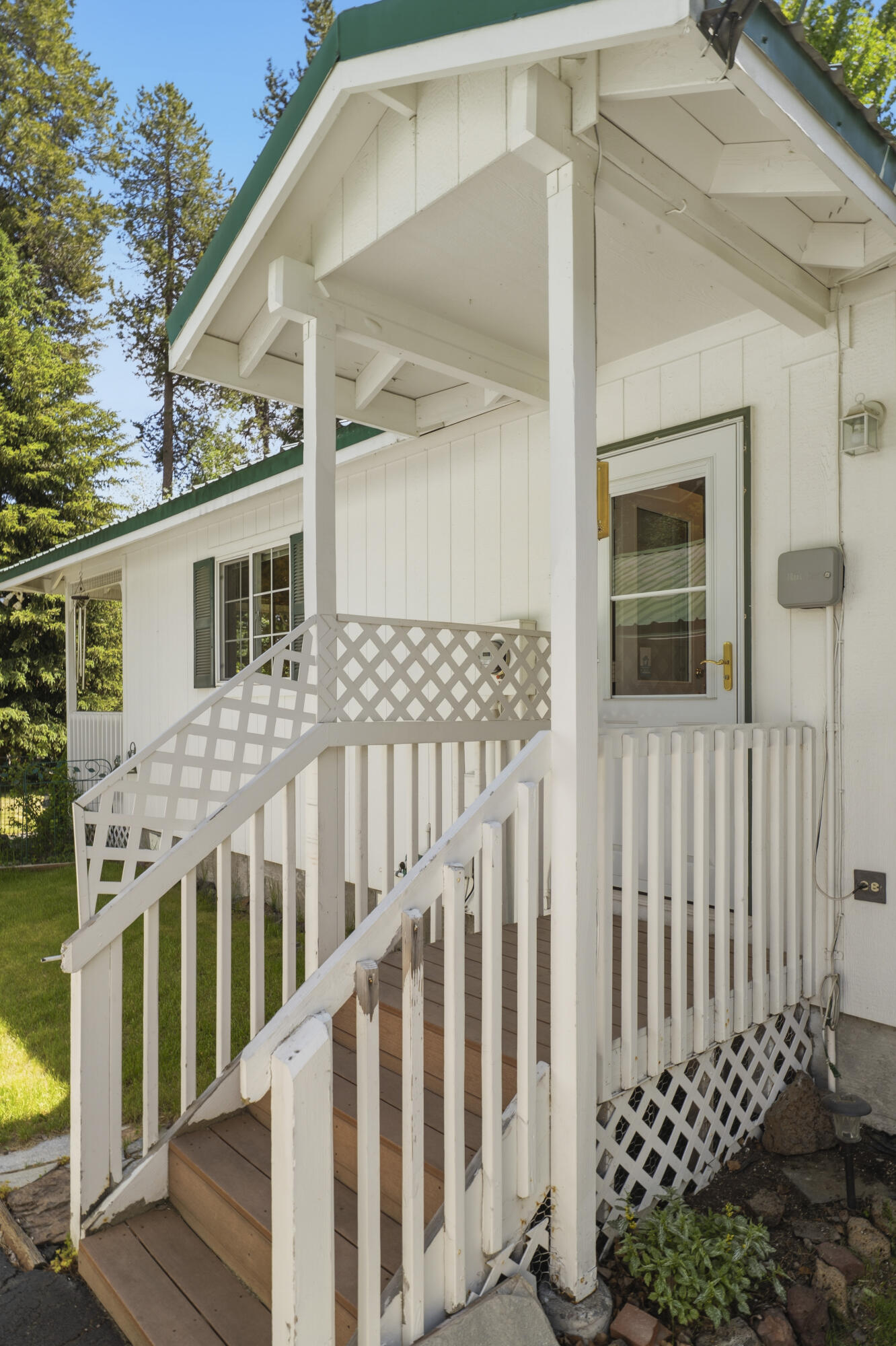 55885 Osprey Road Bend, OR 97707 - Photo 36 of 58 Front Porch
