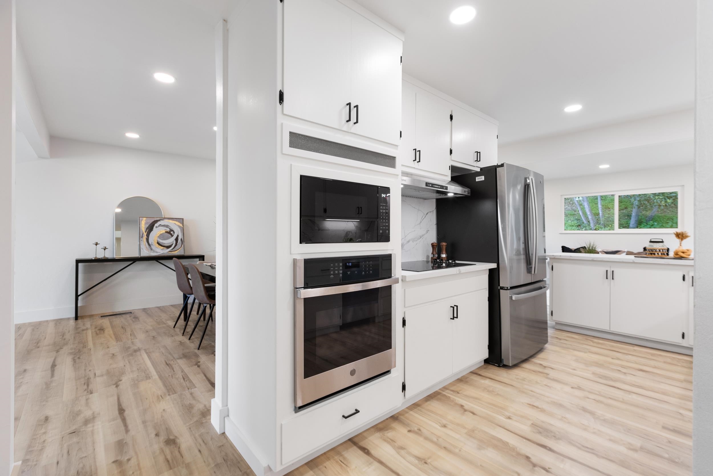 4072 Oak Hill Road Oakland, CA 94605 - Photo 13 of 41