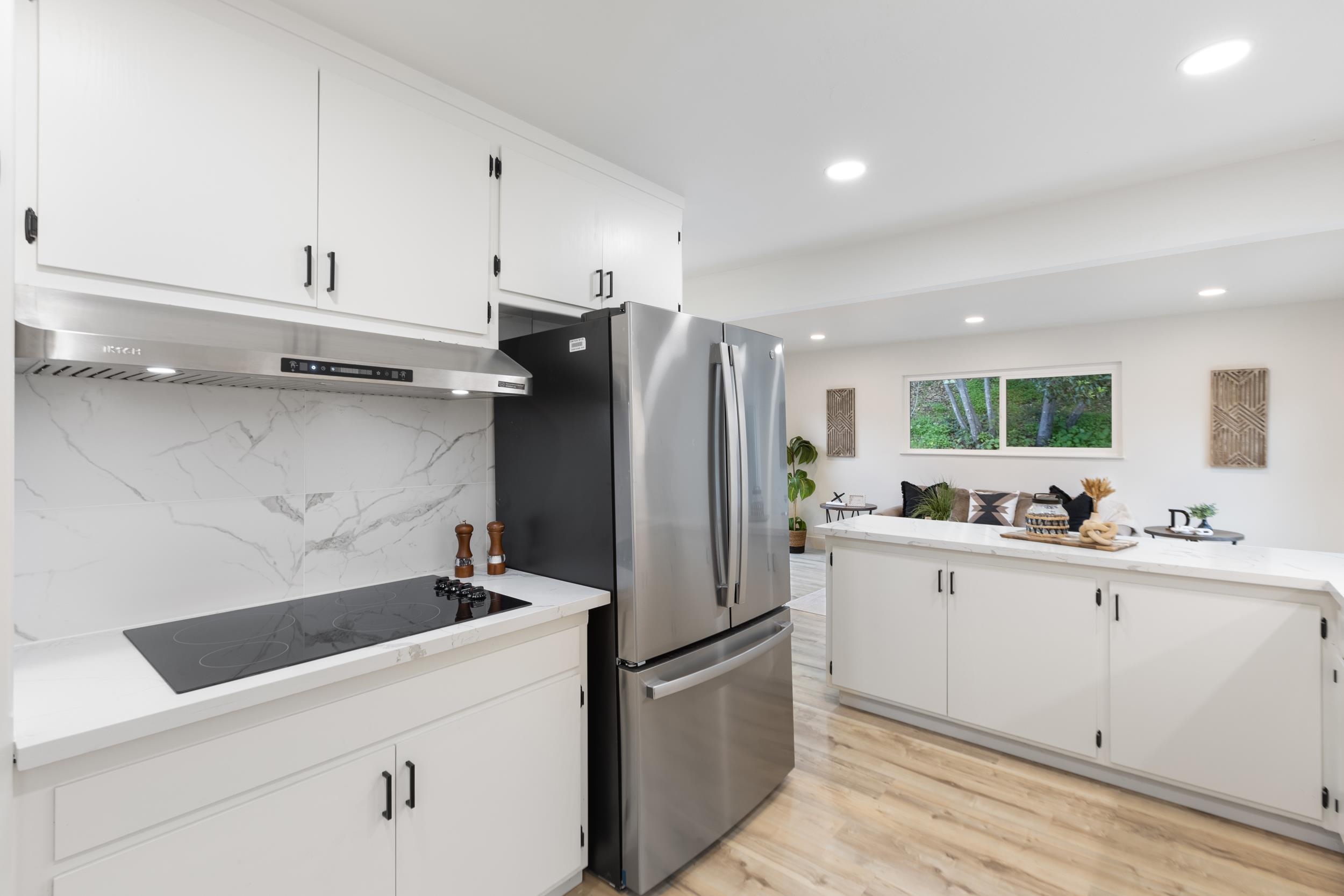 4072 Oak Hill Road Oakland, CA 94605 - Photo 17 of 41