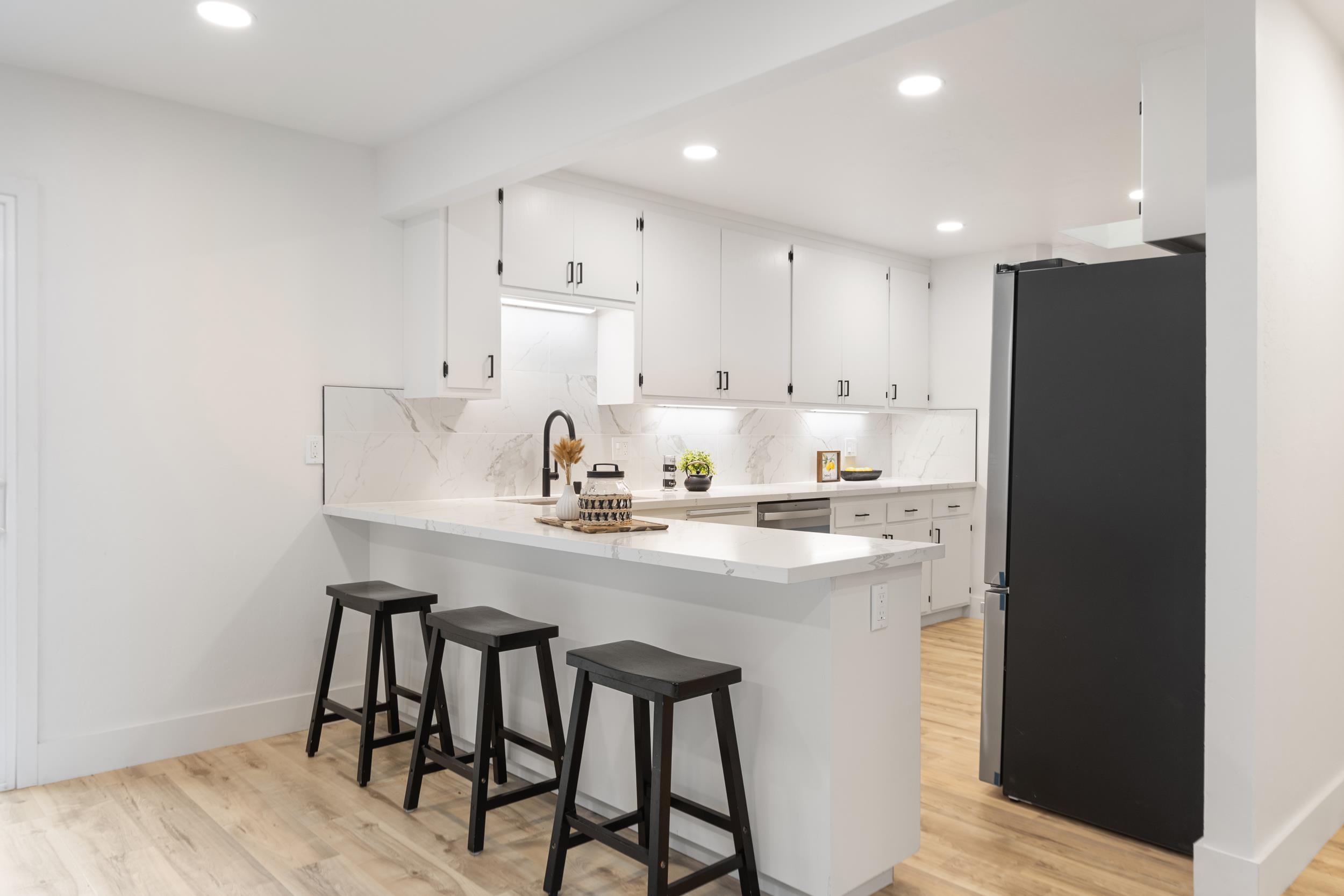 4072 Oak Hill Road Oakland, CA 94605 - Photo 19 of 41