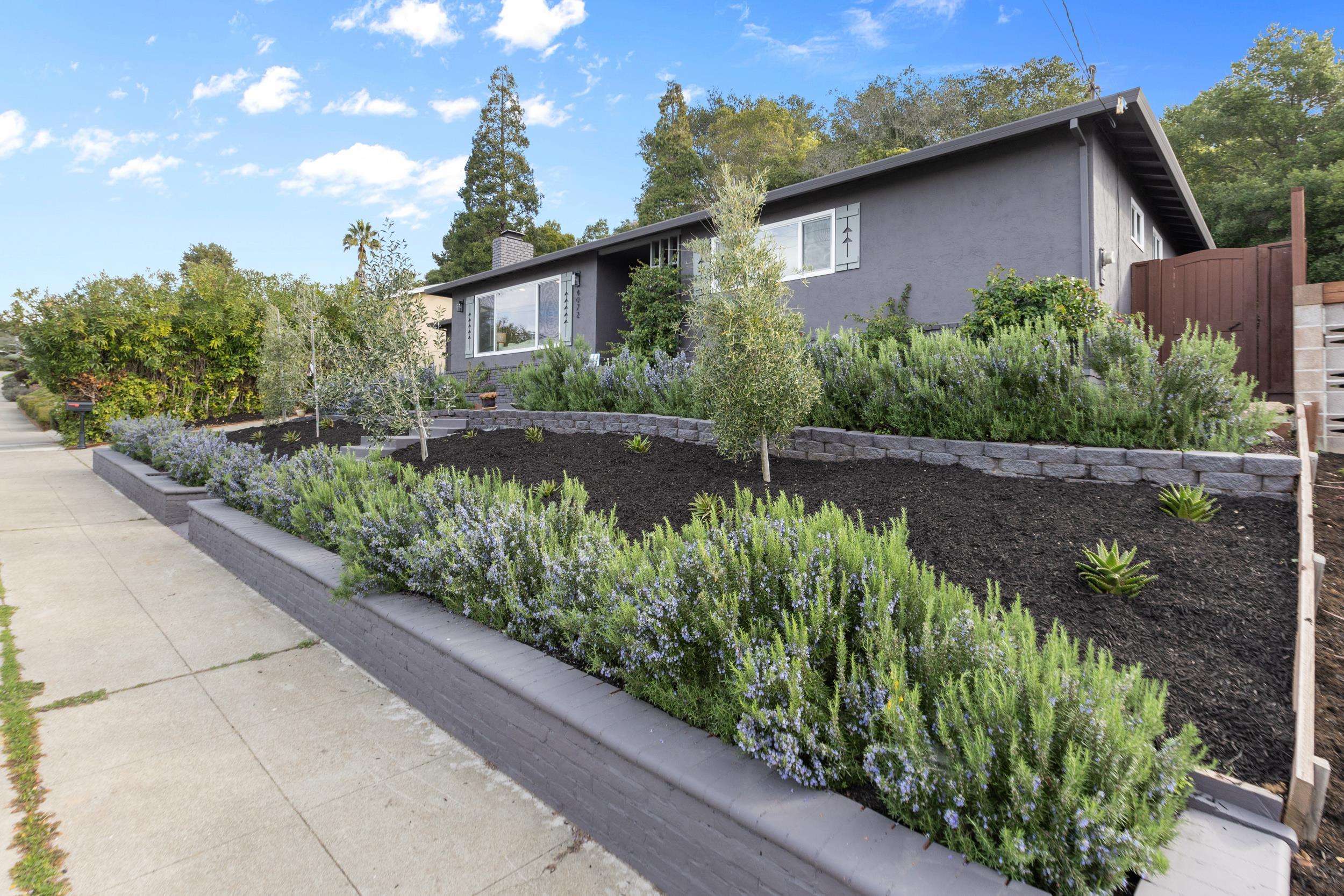 4072 Oak Hill Road Oakland, CA 94605 - Photo 3 of 41