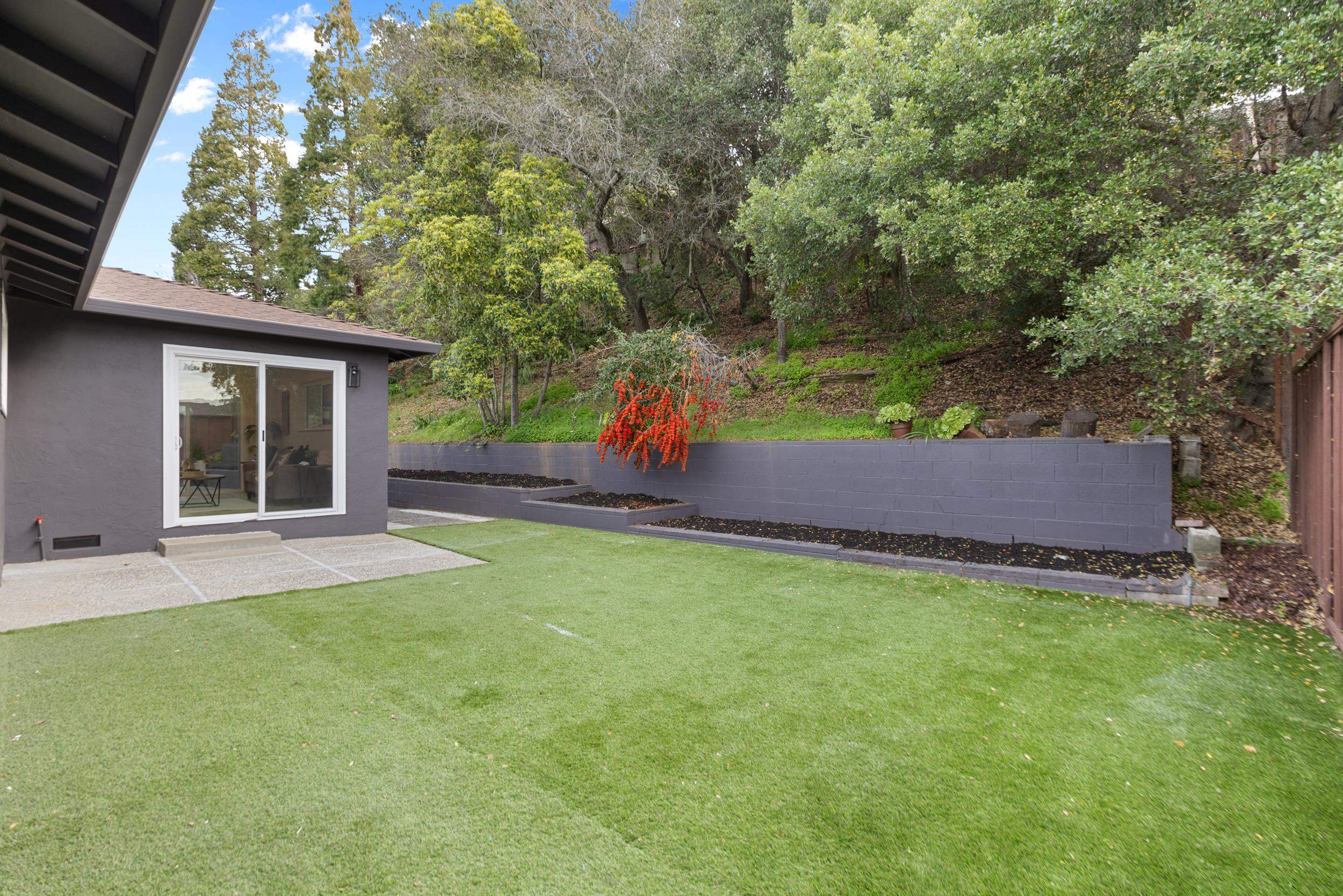 4072 Oak Hill Road Oakland, CA 94605 - Photo 39 of 41