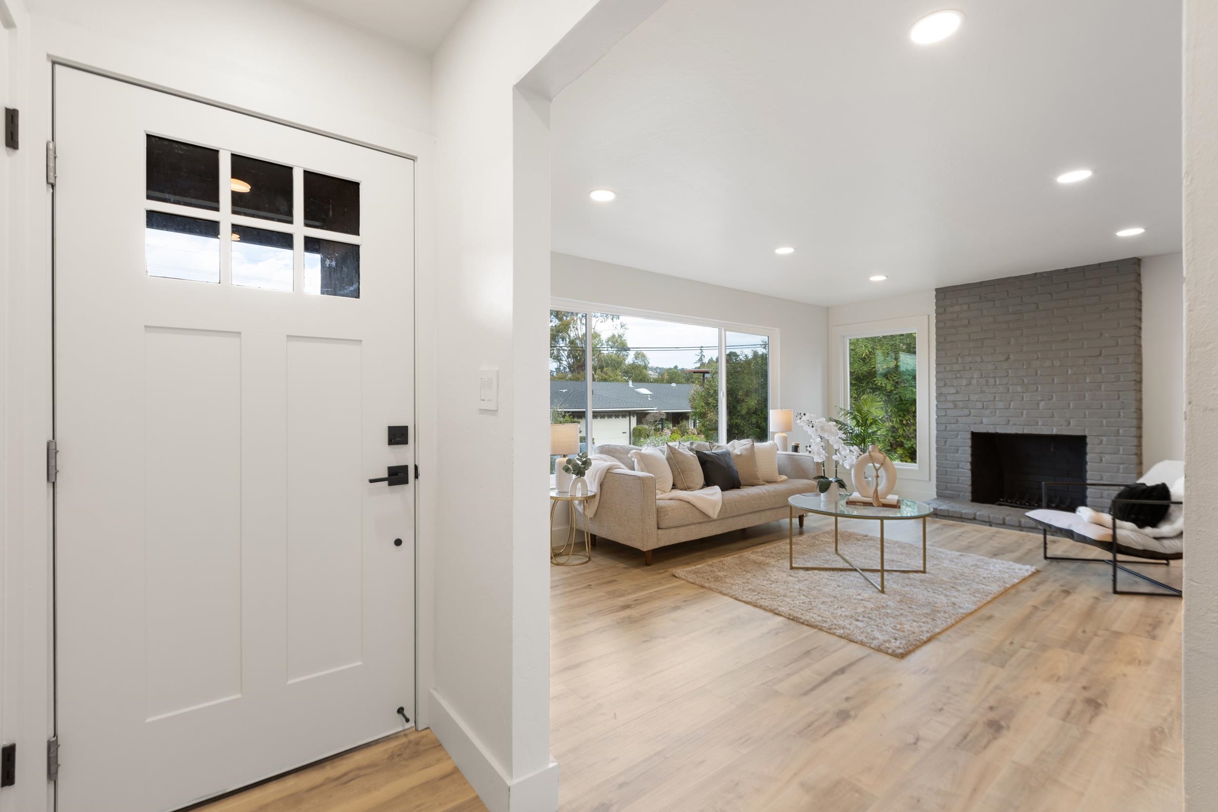 4072 Oak Hill Road Oakland, CA 94605 - Photo 6 of 41