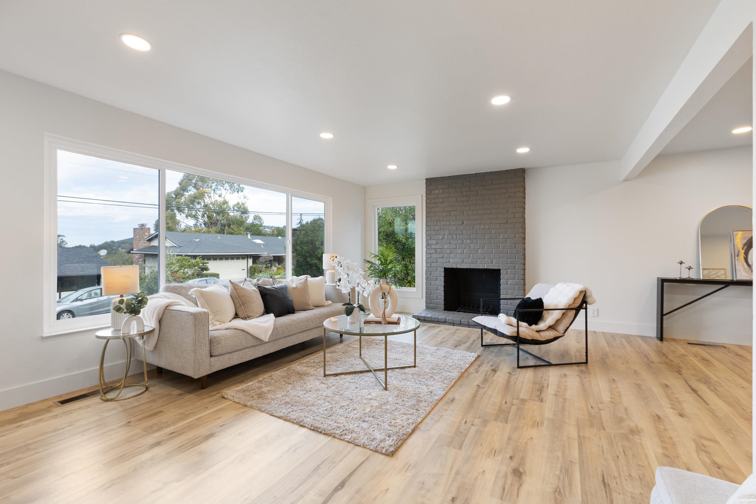 4072 Oak Hill Road Oakland, CA 94605 - Photo 7 of 41