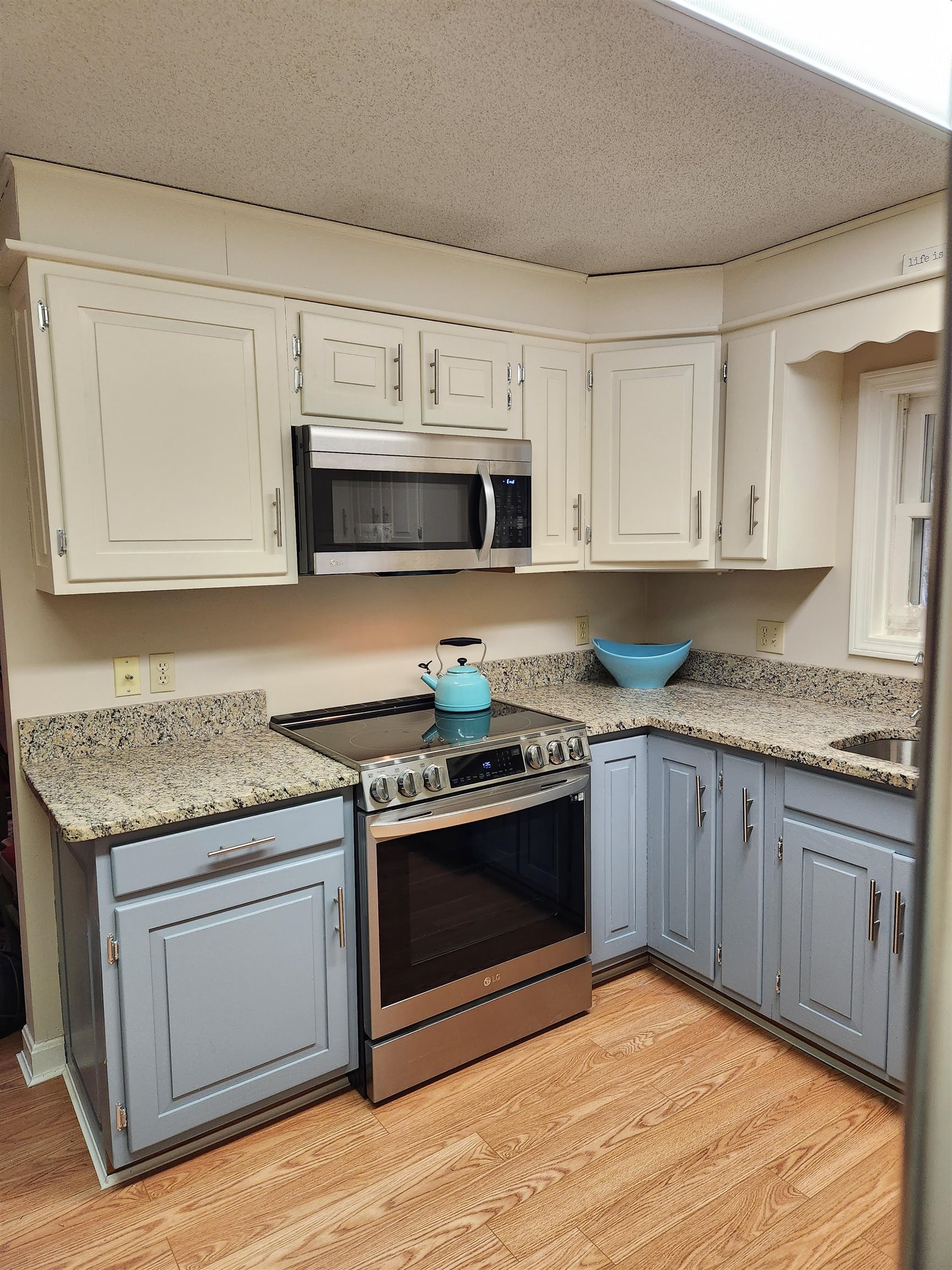 8 Laurel Circle Wolfeboro, NH 03894 - Photo 20 of 39