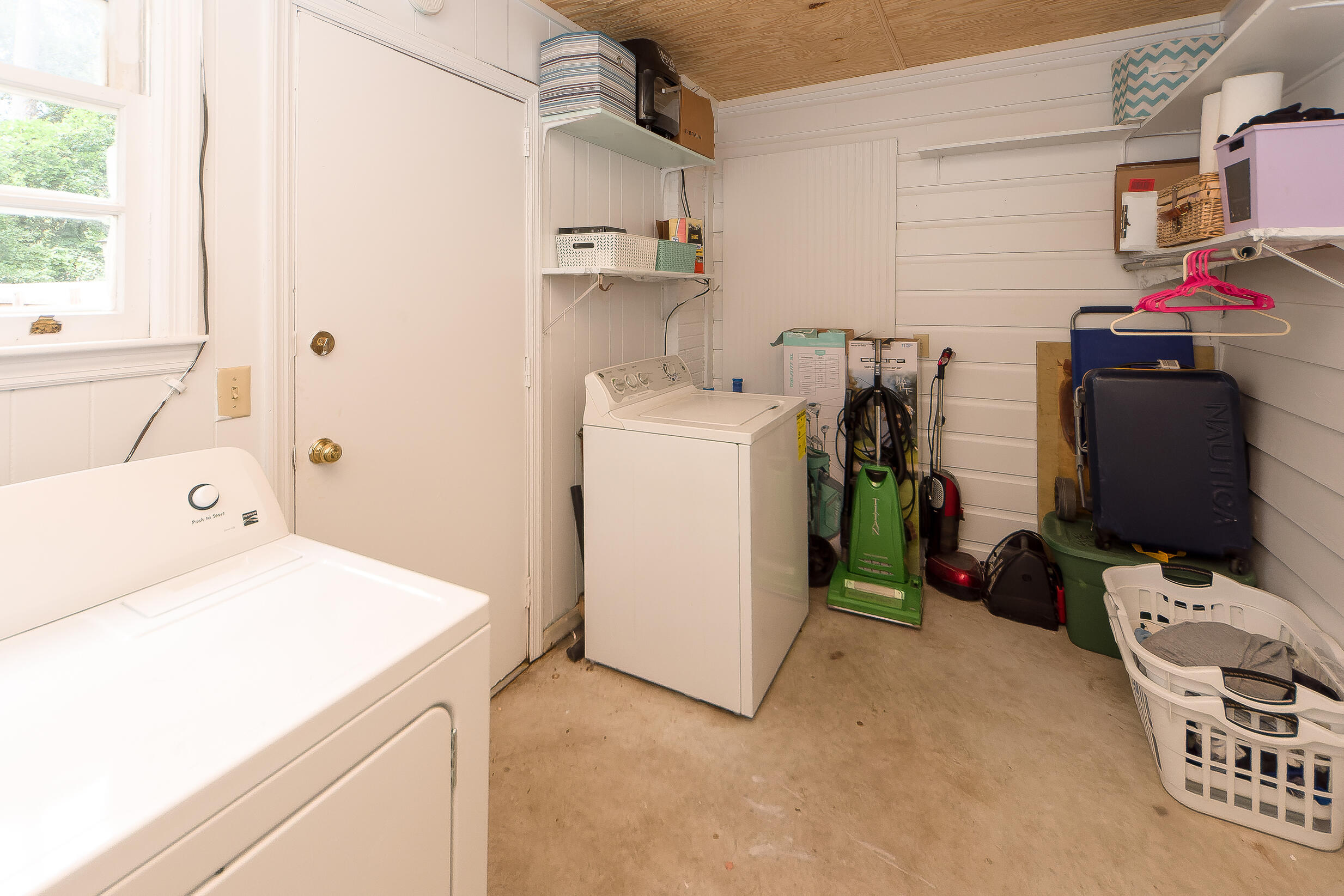 495 Hampton Street Walterboro, SC 29488 - Photo 26 of 53 33