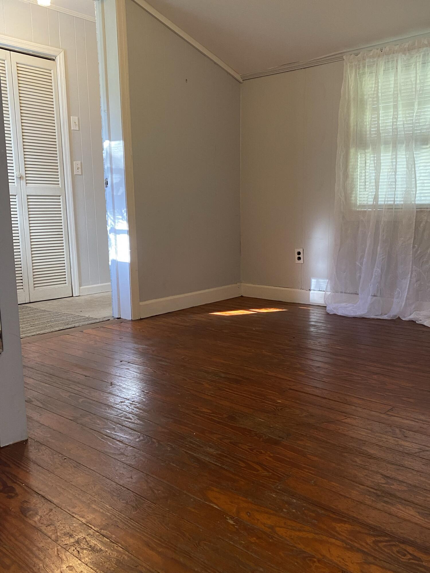 495 Hampton Street Walterboro, SC 29488 - Photo 50 of 53 51