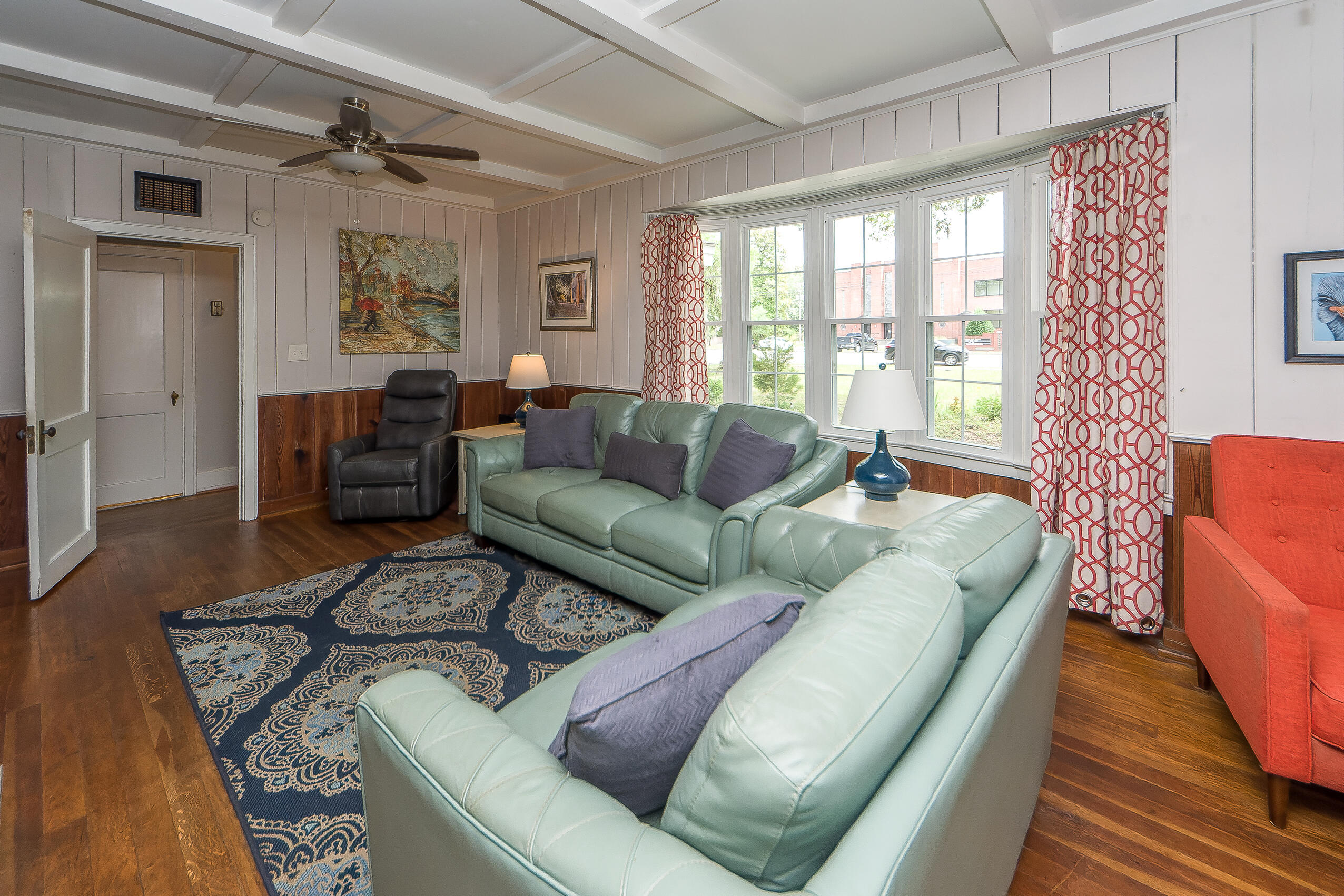 495 Hampton Street Walterboro, SC 29488 - Photo 6 of 53 07