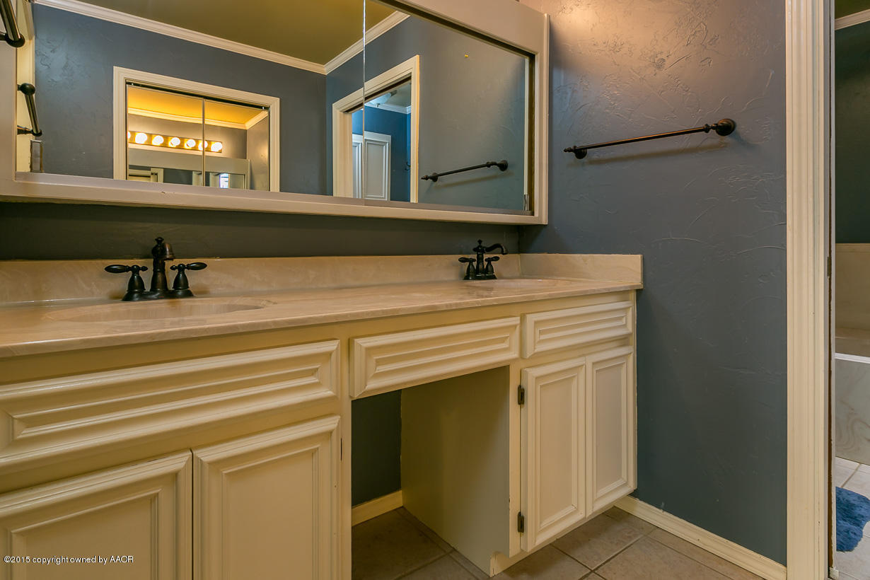 5105 Navajo Trail Amarillo, TX 79110 - Photo 13 of 20 Master Bath Vanity