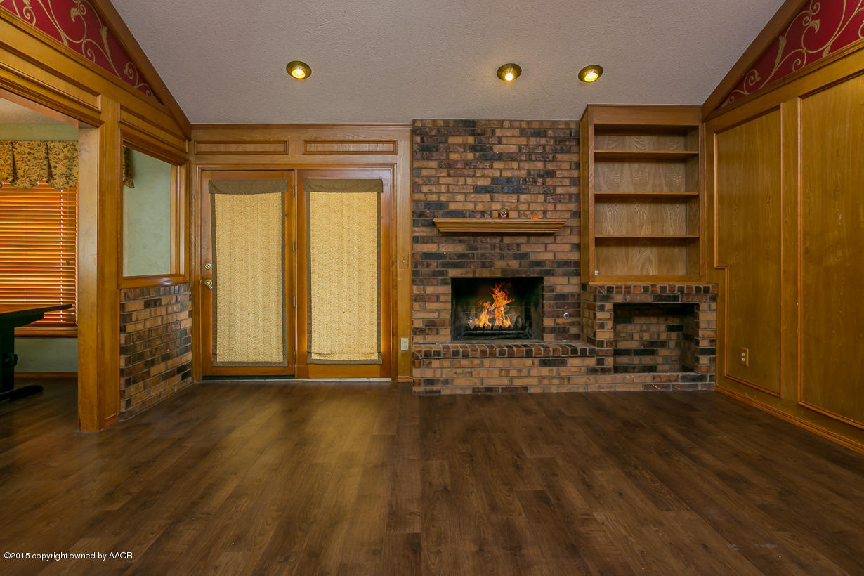 5105 Navajo Trail Amarillo, TX 79110 - Photo 3 of 20 Living Area