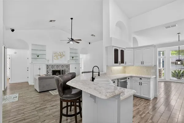 $699,999 | 5232 Hammock Circle, St. Cloud, FL 34771