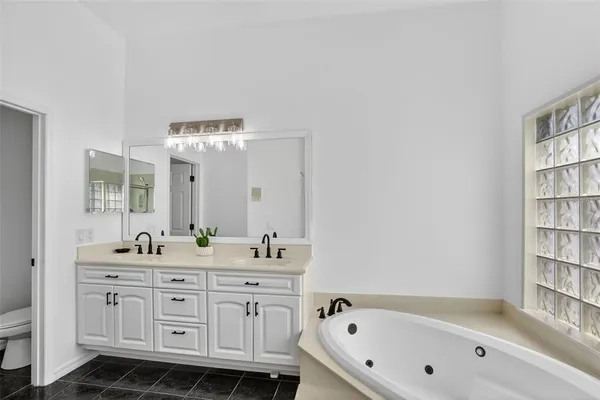 $699,999 | 5232 Hammock Circle, St. Cloud, FL 34771