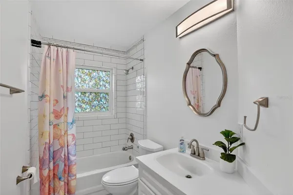 $699,999 | 5232 Hammock Circle, St. Cloud, FL 34771