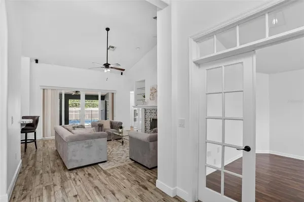 $699,999 | 5232 Hammock Circle, St. Cloud, FL 34771