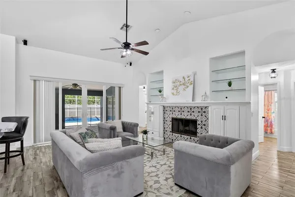 $699,999 | 5232 Hammock Circle, St. Cloud, FL 34771