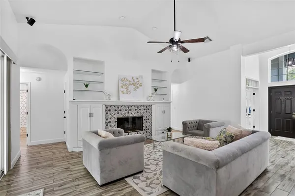 $699,999 | 5232 Hammock Circle, St. Cloud, FL 34771