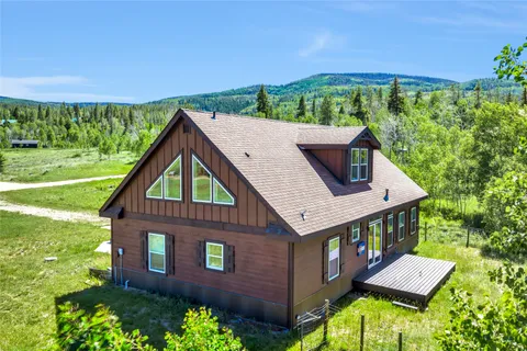 $760,000 | 32404 Ute Trail, Oak Creek, CO 80467