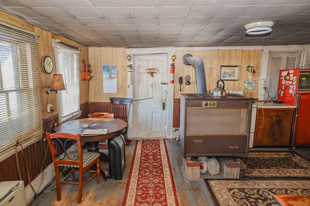 $145,900 | 19 Knox Road, Peru, ME 04290