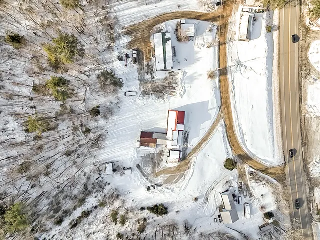 $145,900 | 19 Knox Road, Peru, ME 04290