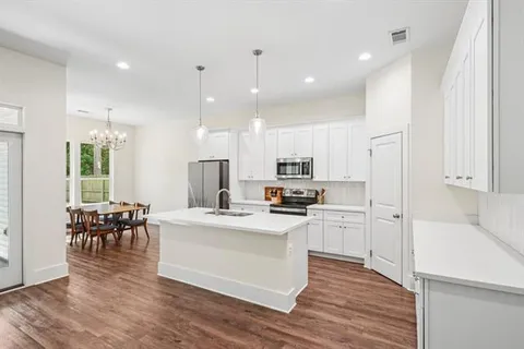 $355,000 | 415 Orleans Avenue, Covington, LA 70433