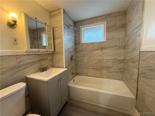 $1,250 | 110 Gerald Avenue, Buffalo, NY 14215