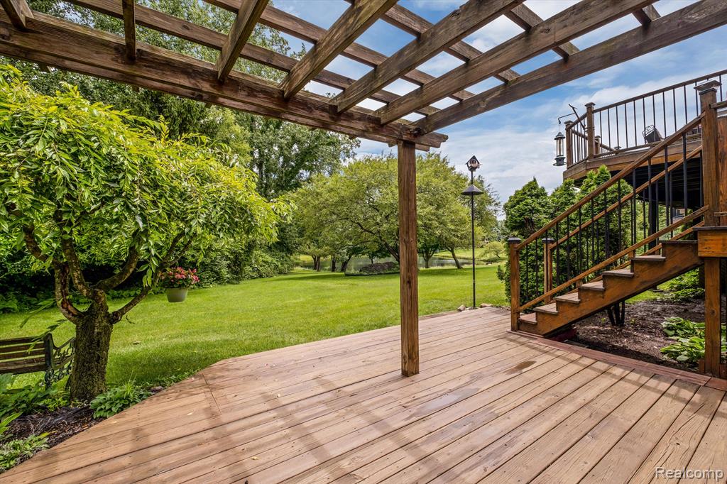 719 Ten Point Drive Rochester Hills, MI 48309 - Photo 7 of 43