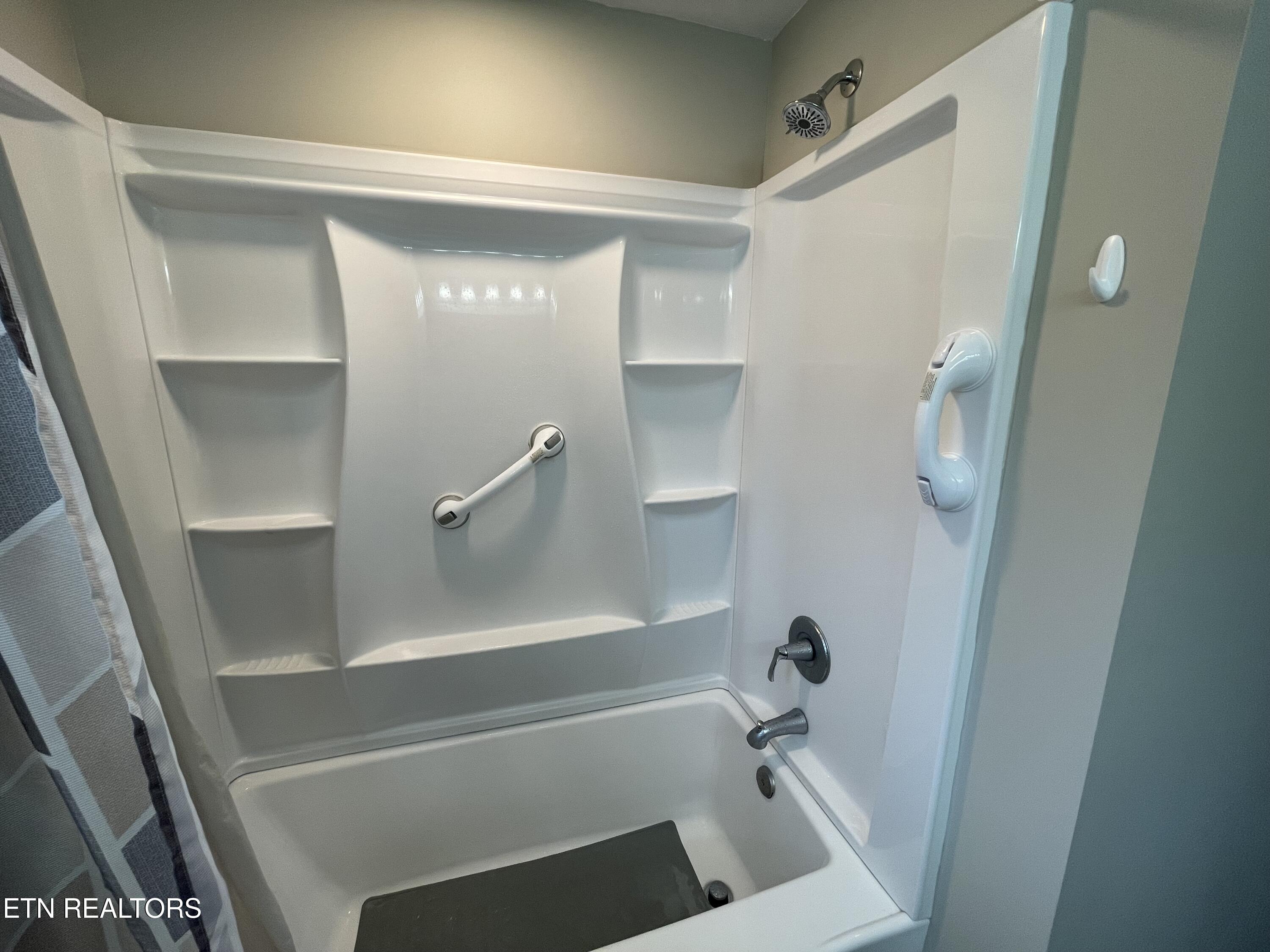 613 Clark Street Athens, TN 37303 - Photo 22 of 30 IMG_1371