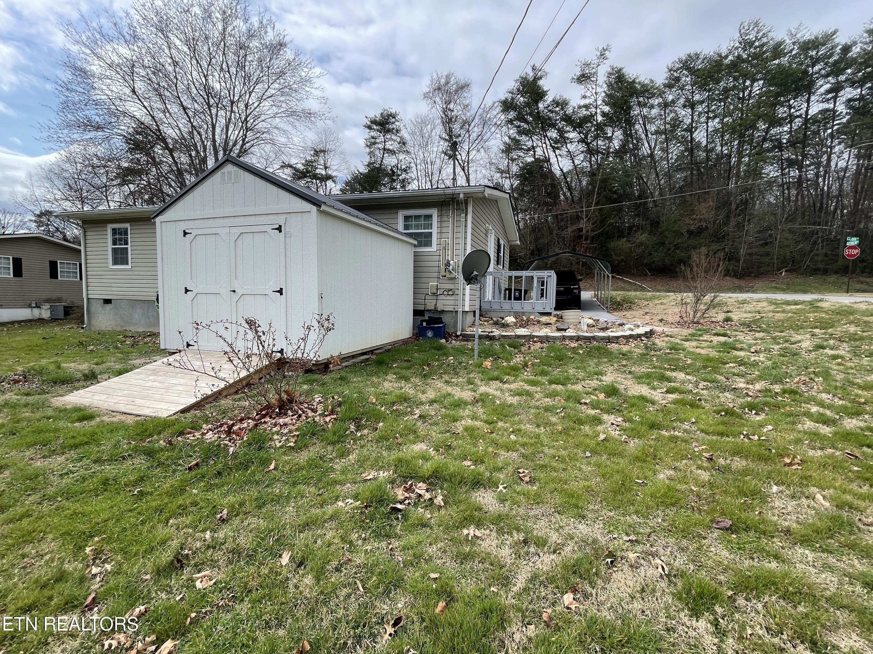 613 Clark Street Athens, TN 37303 - Photo 24 of 30 IMG_1418