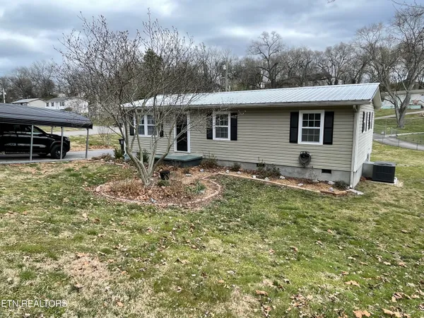 $215,000 | 613 Clark Street, Athens, TN 37303