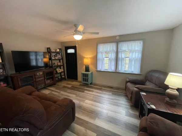 $215,000 | 613 Clark Street, Athens, TN 37303