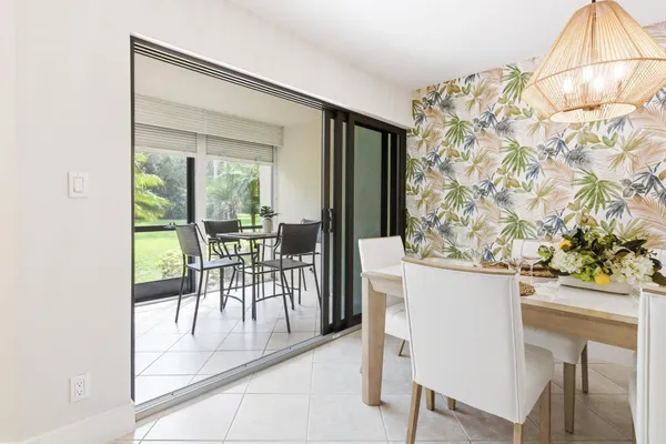 $355,000 | 5800 Camino Del Sol, Unit 106, Boca Raton, FL 33433