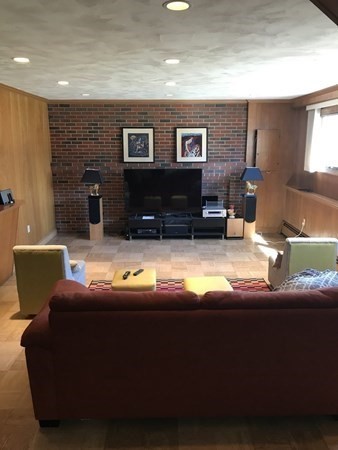 132 Brandeis Road Newton, MA 02459 - Photo 8 of 9