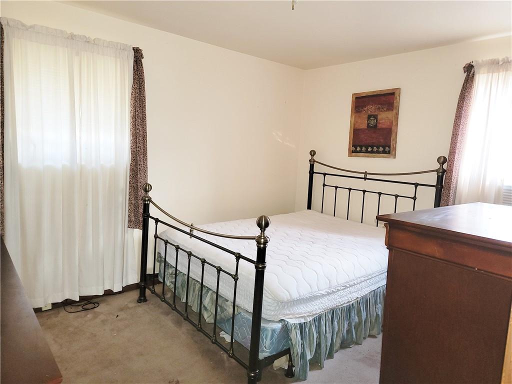 632 Monaca Road Aliquippa, PA 15001 - Photo 7 of 9 a view of a hallway with workspace