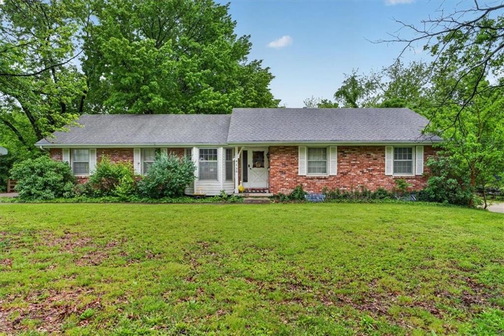413 Southwest Sunset Drive Lee's Summit, MO 64081 - Photo 1 of 32