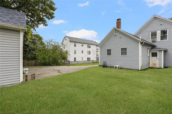 $2,800 | 183 Baker Street, Providence, RI 02905