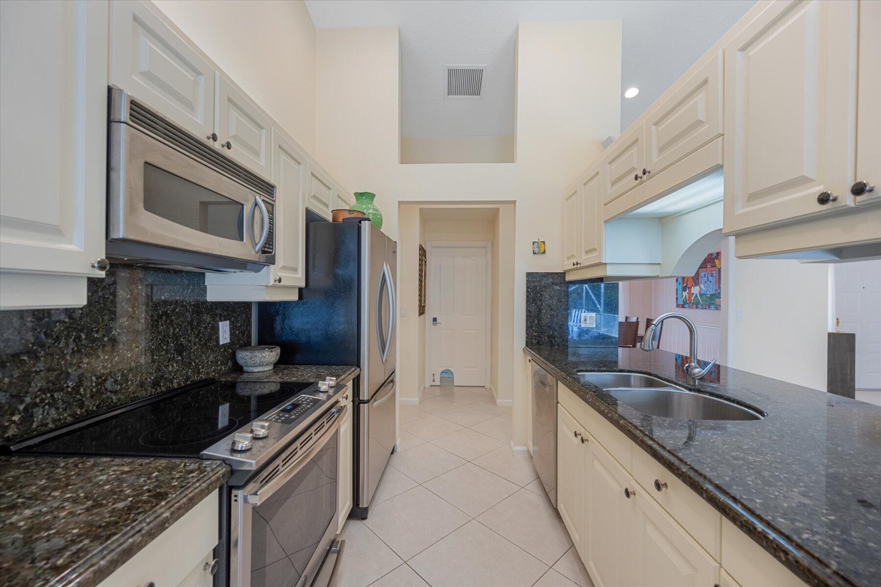 17243 Alexander Run Jupiter, FL 33478 - Photo 16 of 30 17-DSC_3701