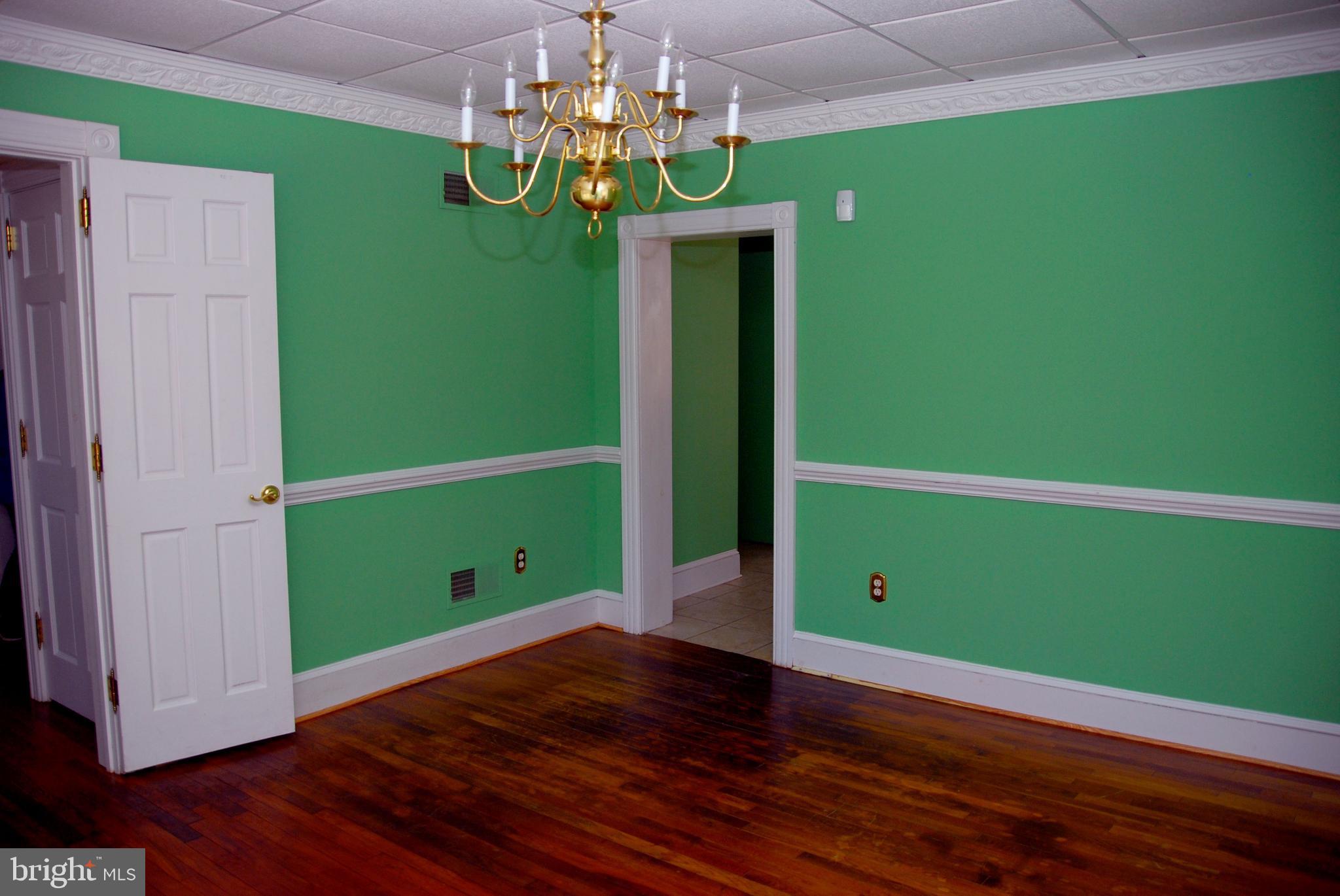 490 Willow Road Nottingham, PA 19362 - Photo 18 of 50 Kitchen leads to dining room, hardwoods throughout