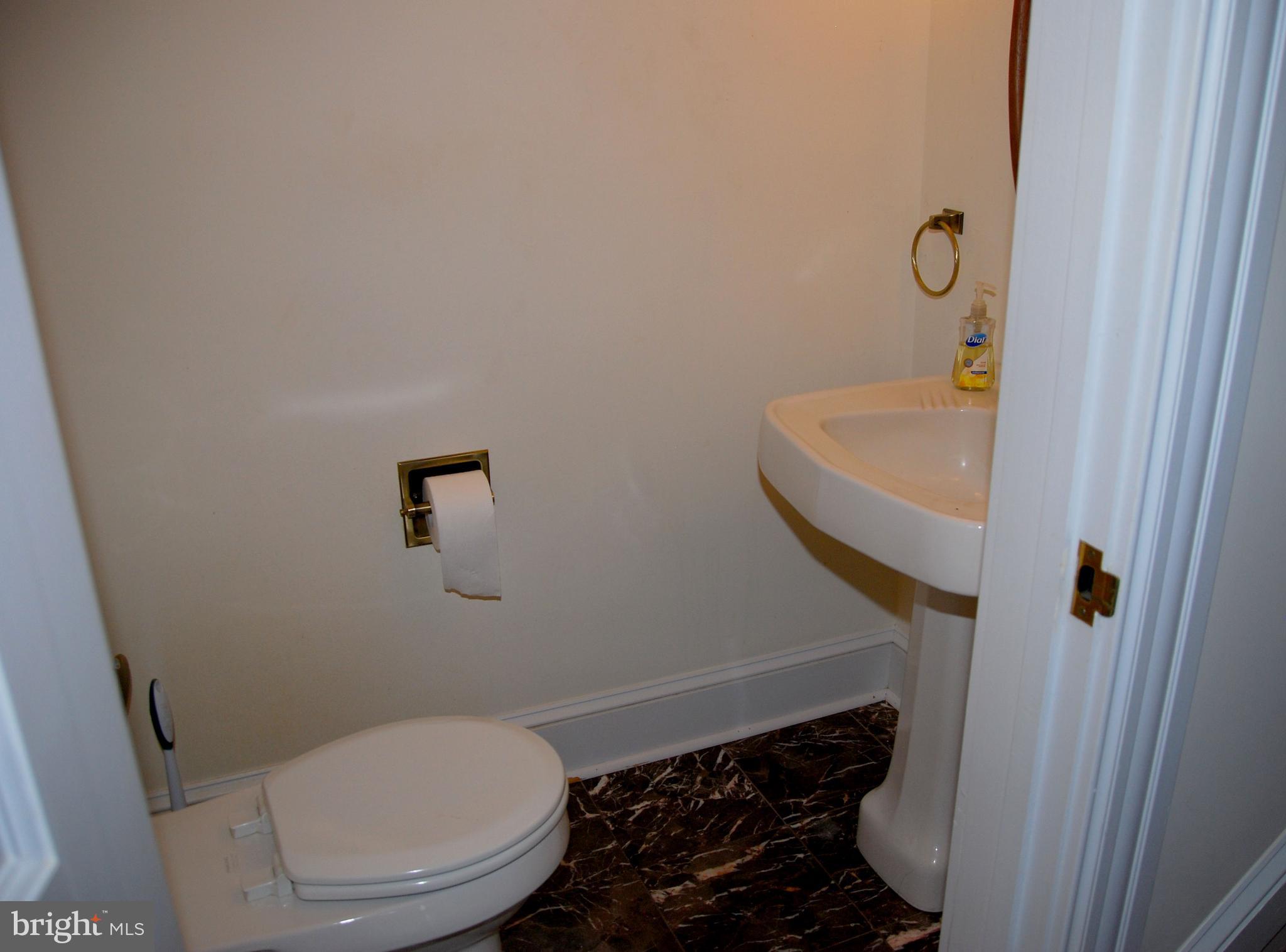 490 Willow Road Nottingham, PA 19362 - Photo 22 of 50 Downstairs powder room
