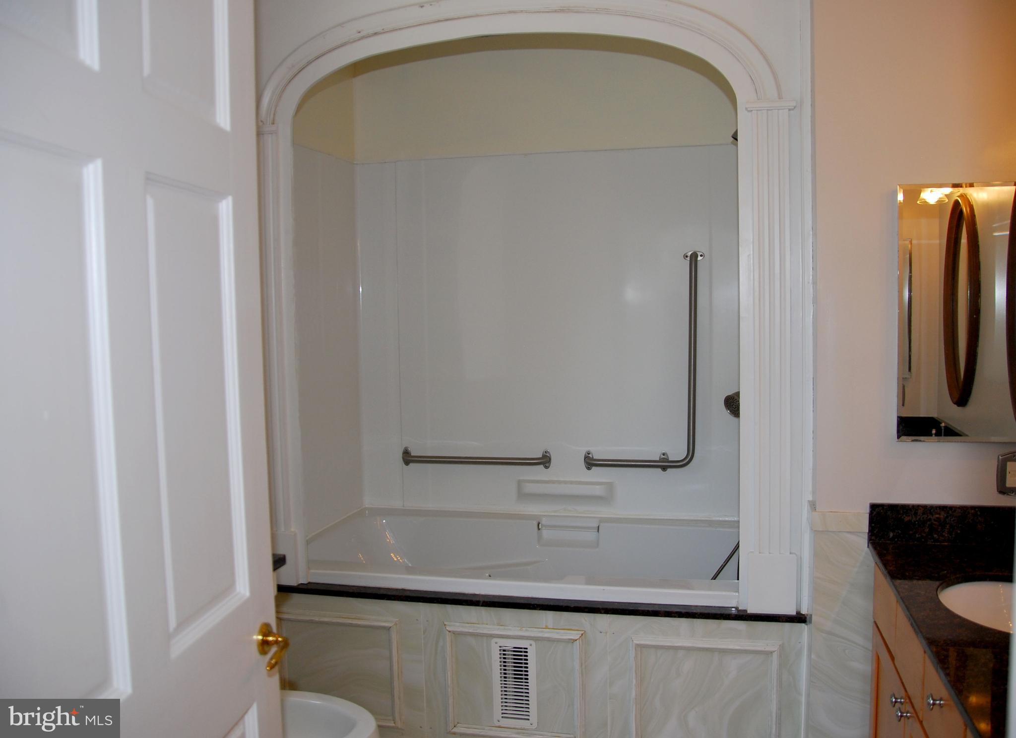 490 Willow Road Nottingham, PA 19362 - Photo 26 of 50 and jetted tub