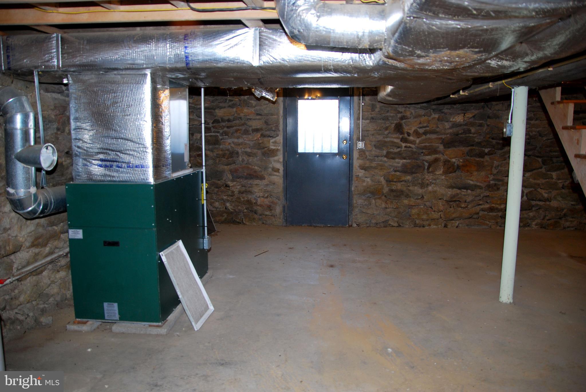 490 Willow Road Nottingham, PA 19362 - Photo 49 of 50 walk out basement