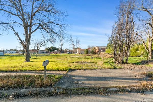 $59,000 | 217 East Lindbergh Boulevard, Universal City, TX 78148