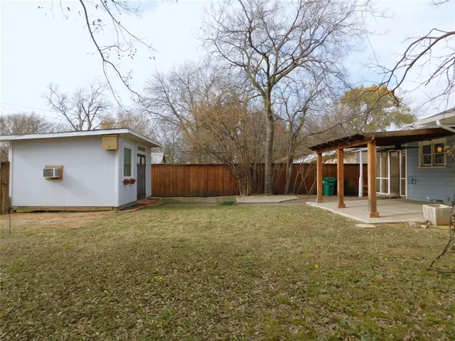 $1,795 | 817 Emery Street, Denton, TX 76201